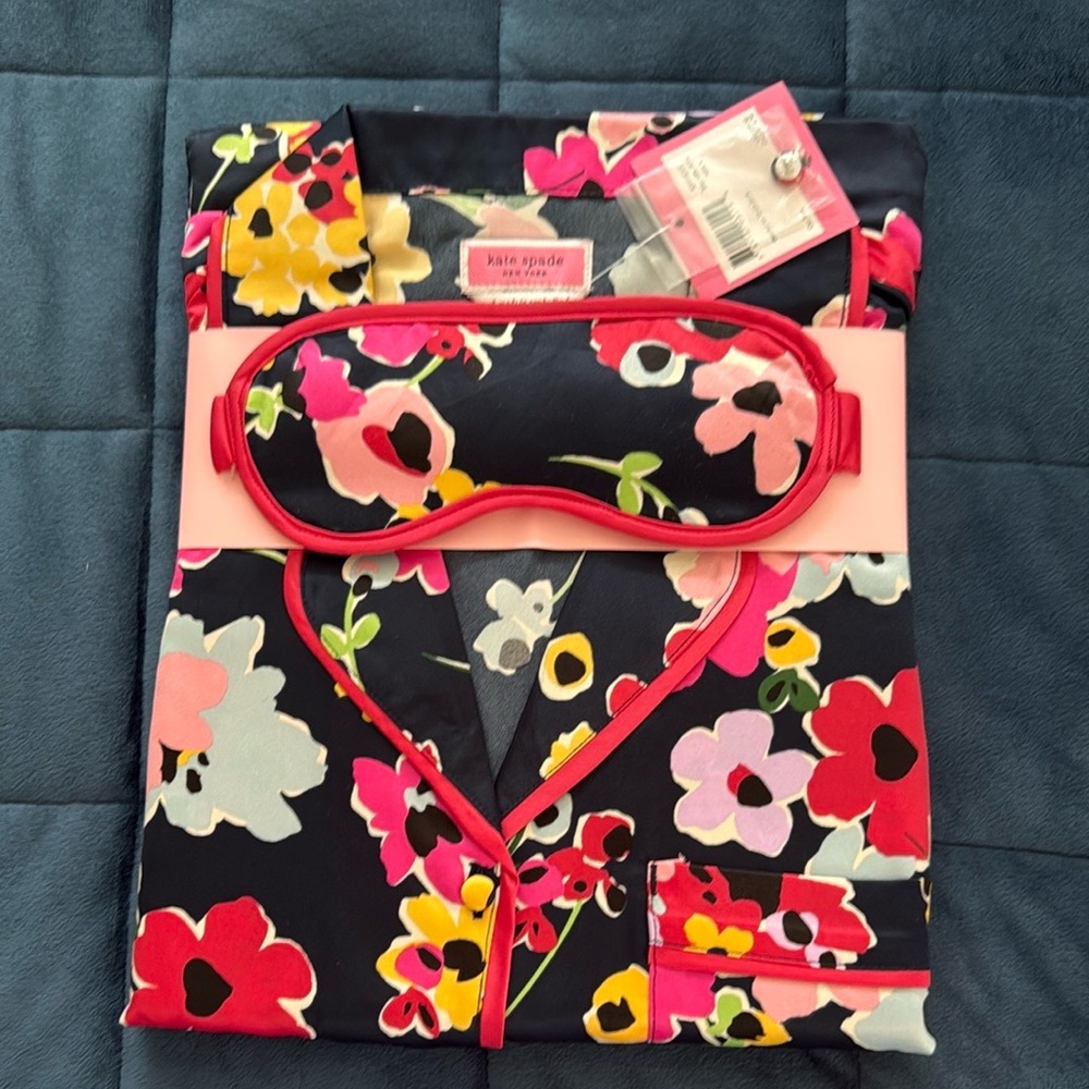 kate spade Floral Pajama Set with Eye Mask - Black and Red
